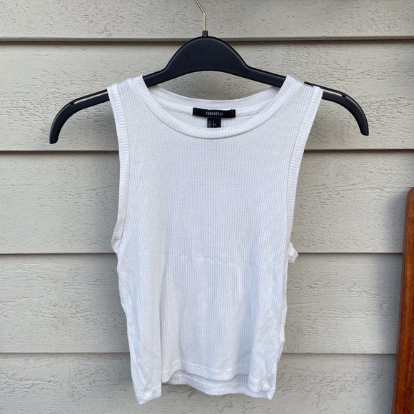 Forever 21 White Crop Top - Picture 1 of 2